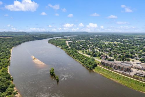 unit-112-440 Water St, Prairie Du Sac, WI, 53578-1249 | Card Image