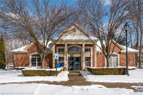 57-160 Club House Cir, Walled Lake, MI, 48390-3532 | Card Image