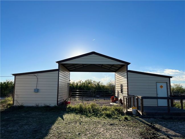 3150 N Highway 59, House other with 4 bedrooms, 2 bathrooms and null parking in Freer TX | Image 33