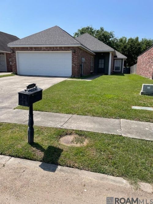 5684 Ducros Dr, Baton Rouge, LA, 70820-4242 | Card Image