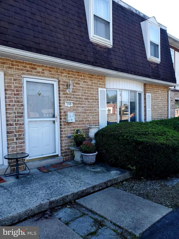 Chapel Ave, Carlisle, PA 17013
