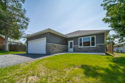 16 Palace Rd, House other with 3 bedrooms, 1 bathrooms and 3 parking in Napanee ON | Image 1