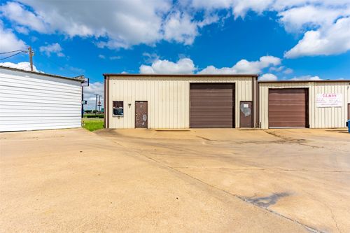 2002-2000 Front St, Kaufman, TX, 75142-3550 | Card Image