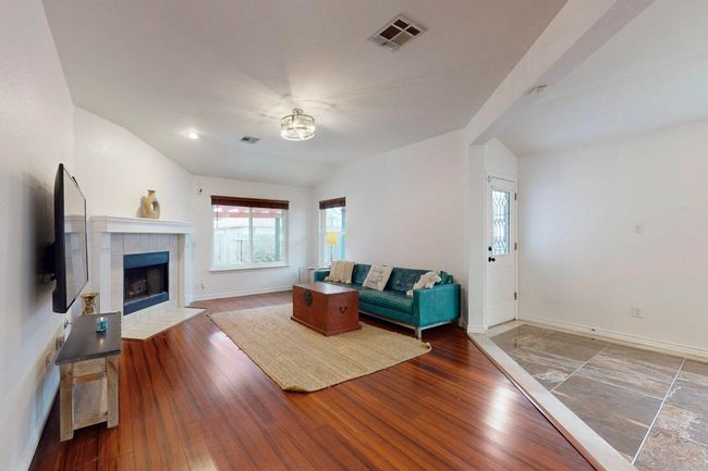 Family Room | Image 20