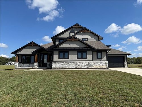 13507 Woodland Ranch Dr, Lone Jack, MO, 64086-5203 | Card Image