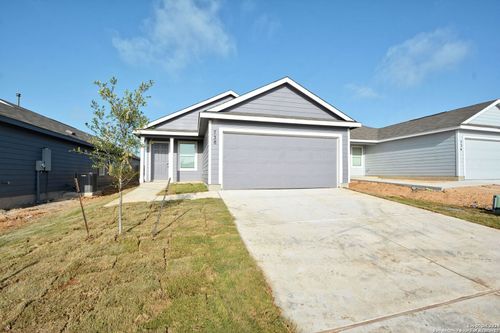 738 Tulsa Trl, New Braunfels, TX, 78132-0235 | Card Image
