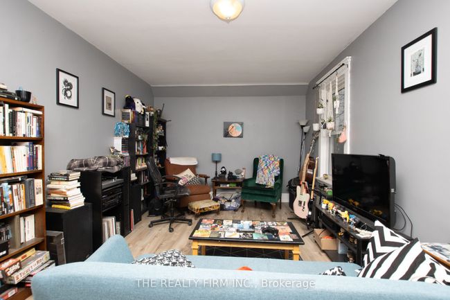 666 Lorne Ave, Home with 5 bedrooms, 3 bathrooms and 1 parking in London ON | Image 6