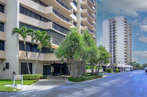 2-605-4200 N Ocean Dr, Riviera Beach, FL, 33404-2856 | Card Image
