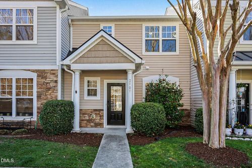 2707 Sunny Corners Ct, Raleigh, NC, 27614-8095 | Card Image