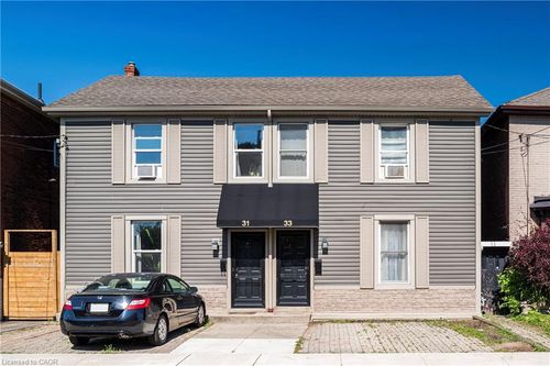 33 Railway St, Hamilton, ON, L8R2R4 | Card Image