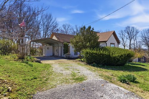 404 E Oak St, Ozark, MO, 65721-9397 | Card Image