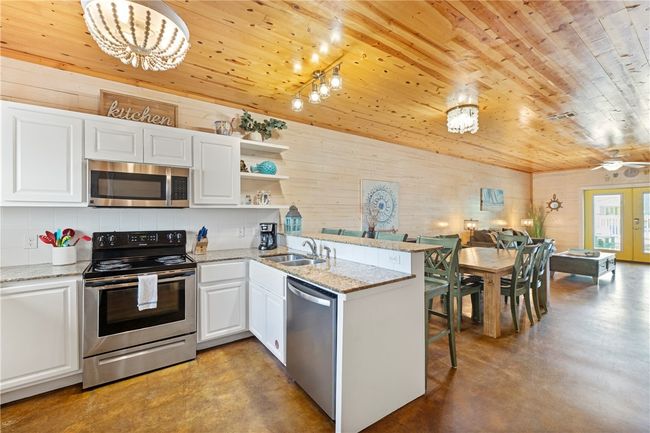 2120 S 11th #703 Street, Townhouse with 3 bedrooms, 3 bathrooms and null parking in Port Aransas TX | Image 17