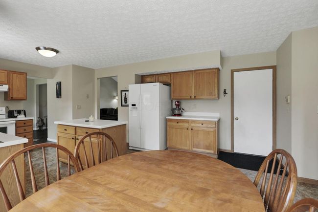 8537 Wildomar Ave, House other with 3 bedrooms, 3 bathrooms and null parking in Reynoldsburg OH | Image 11