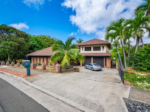12 Lumahai St, Honolulu, HI, 96825-2105 | Card Image