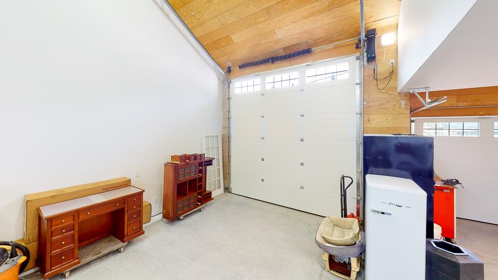 1516 Thompson Road, House other with 3 bedrooms, 2 bathrooms and 4 parking in Gibsons BC | Image 31