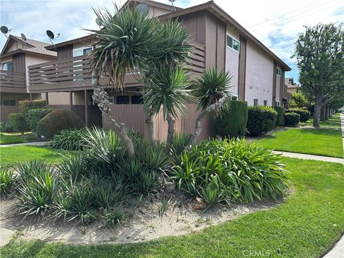 apt-c-440 W Orangewood Ave, Anaheim, CA, 92802-5246 | Card Image
