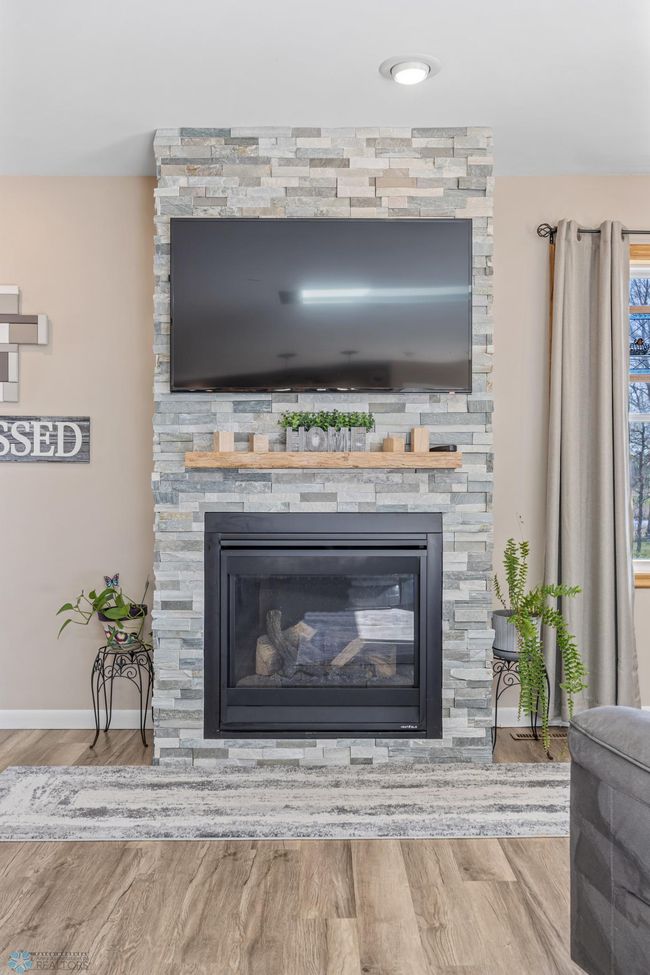 Fireplace | Image 10