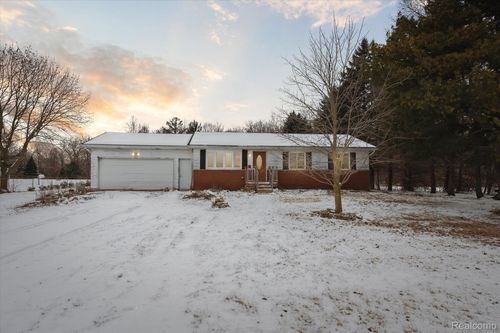10179 Townsend Rd, Maybee, MI, 48159-9751 | Card Image