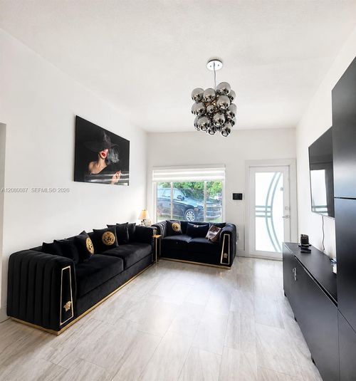 12445 Nw 20th Ave, Miami, FL, 33167-2007 | Card Image