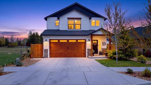 61398 Se Matthew St, Bend, OR, 97702-3841 | Card Image