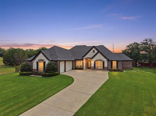 3913 Homestead Ct, Granbury, TX, 76049-6208 | Card Image