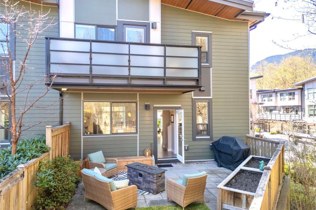 1185 Natures Gate, Townhouse with 3 bedrooms, 2 bathrooms and 3 parking in Squamish BC | Image 7