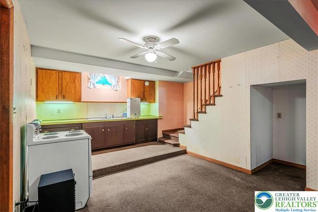 Kitchen Area | Image 35