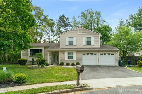 14 Cobblestone Ct, Howell, NJ, 07731-1604 | Card Image