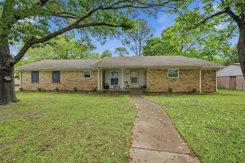 1914 Laurel Rd, Gainesville, TX, 76240-5118 | Card Image