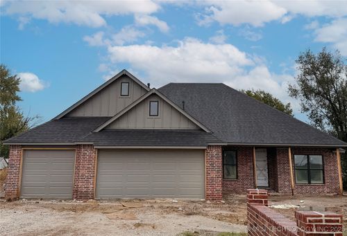 309 N 23rd St, Collinsville, OK, 74021-1761 | Card Image