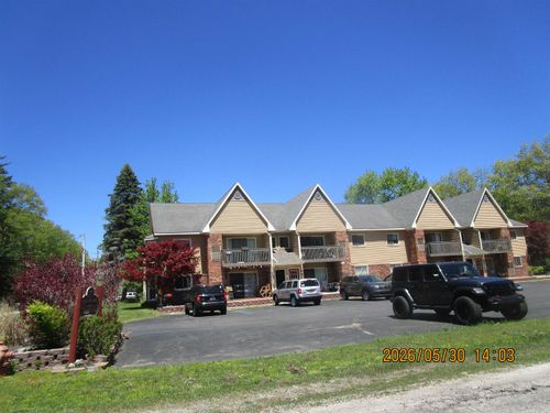 7900 E Cedar Lake Dr, Greenbush, MI, 48738-9209 | Card Image