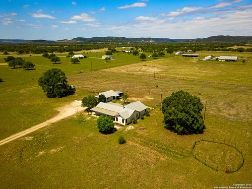 472 Valley View Trl, Medina, TX, 78055 | Card Image