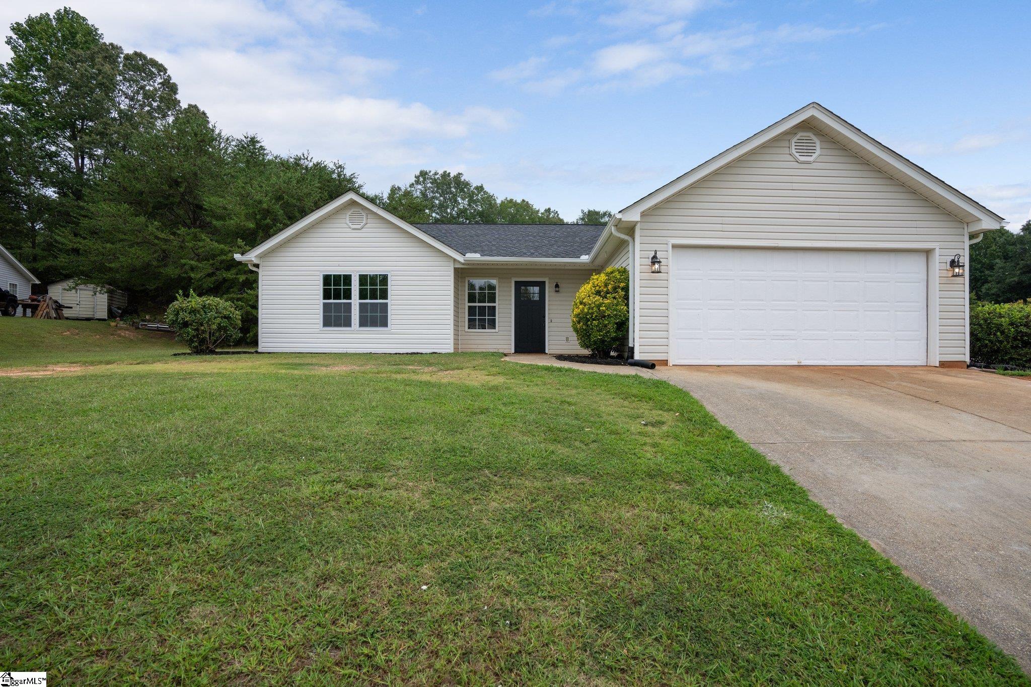 Felix Ct, Easley, SC 29640