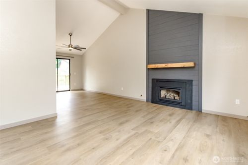 3331 Sw 334th St, Federal Way, WA, 98023-2742 | Card Image