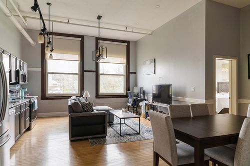 205-948 Main St, Waltham, MA, 02451-7451 | Card Image