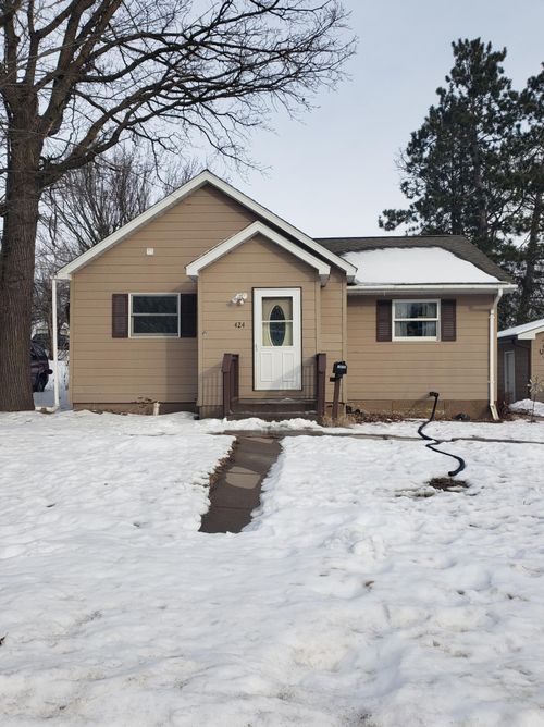 424 Mclean Street, Mora, MN, 55051 | Card Image