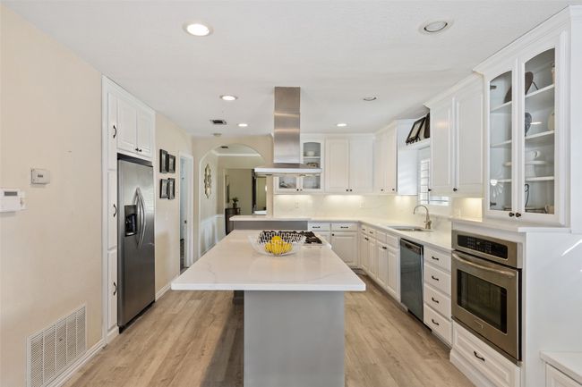 6931 Bob O Link Dr, House other with 3 bedrooms, 2 bathrooms and null parking in Dallas TX | Image 8