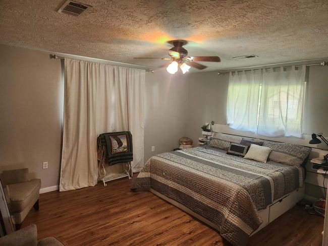 27491 Lantern Ln, House other with 3 bedrooms, 2 bathrooms and null parking in New Caney TX | Image 4