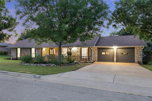 106 Live Oak Dr, Georgetown, TX, 78628-8322 | Card Image