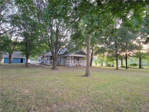 1002 W 4th Ave, Garnett, KS, 66032-2657 | Card Image
