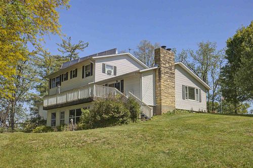 17380 Corbett Rd, MOUNT CARROLL, IL, 61053-9006 | Card Image