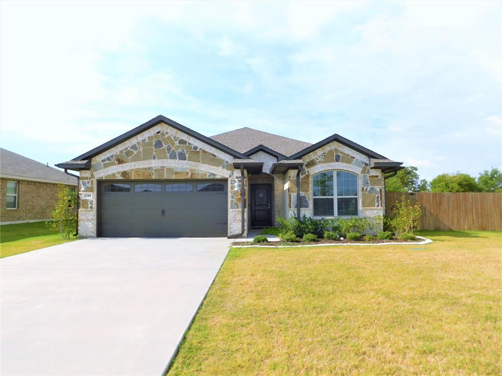 Joshua Dr, Sanger, TX 76266