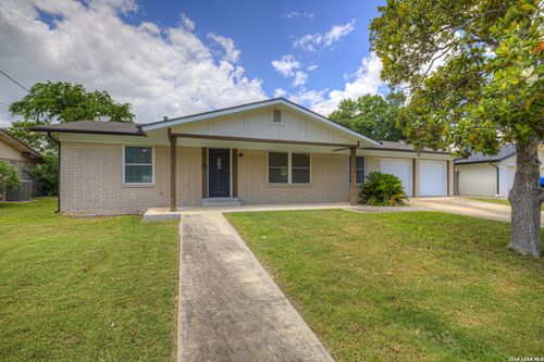 608 Creek Dr, New Braunfels, TX, 78130-6106 | Card Image