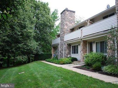 350 New Market Ct, CHESTERBROOK, PA, 19087-1213 | Card Image
