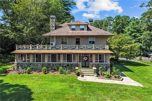 54 Highland Ave, Warwick, RI, 02886-9419 | Card Image