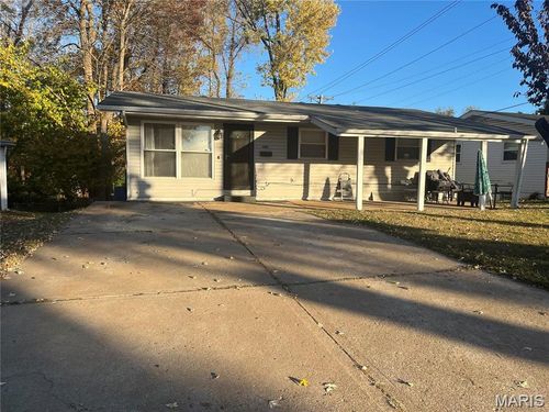 10500 Lilac Ave, Saint Louis, MO, 63137-3528 | Card Image