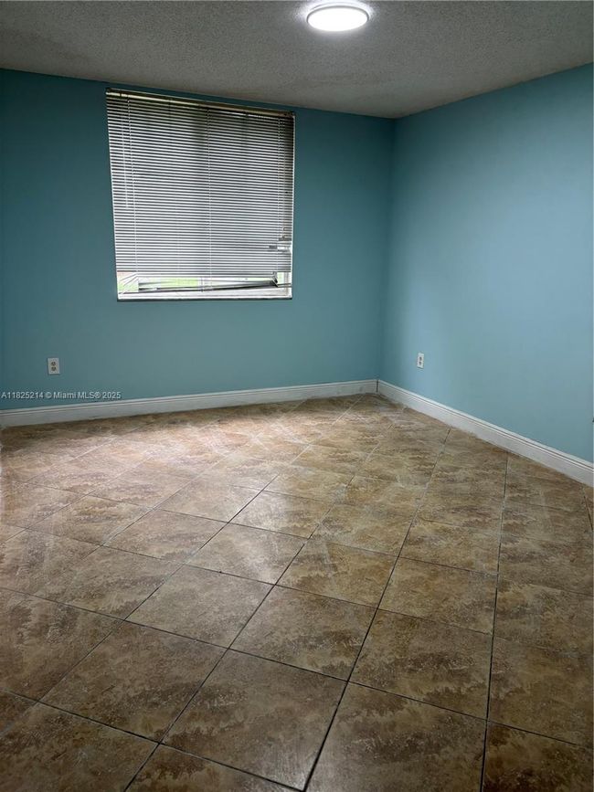 APT-102 - 777 Sw 111 Th Way, Condo with 3 bedrooms, 2 bathrooms and null parking in Pembroke Pines FL | Image 4
