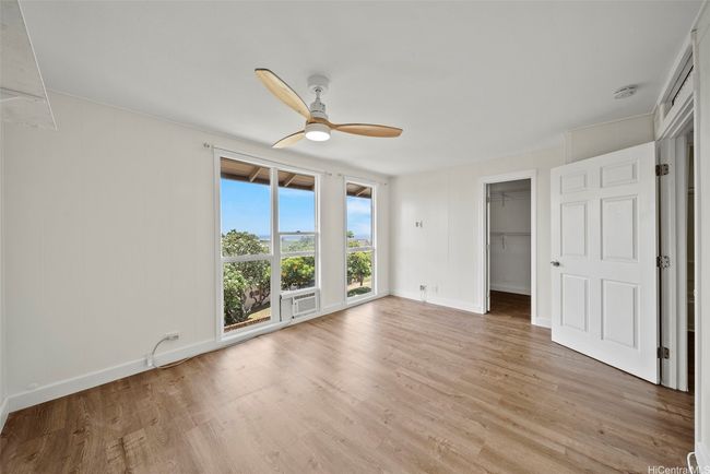Primary Room | Image 10