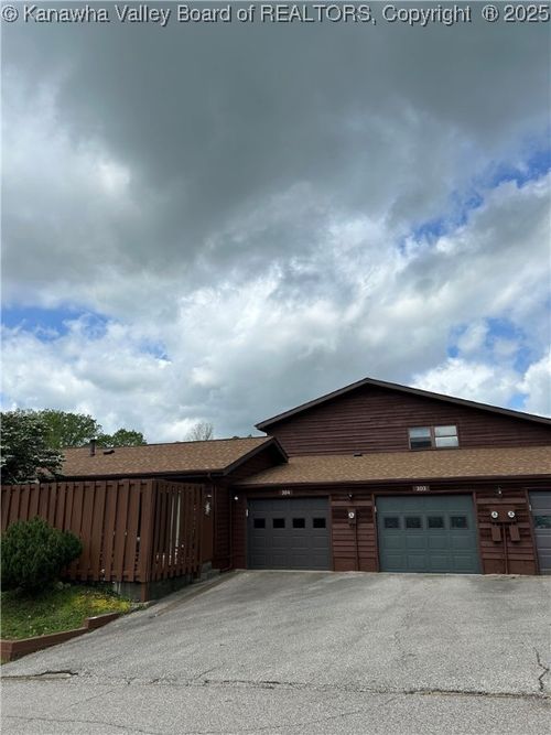 303 Hunters Ridge Rd, Charleston, WV, 25314-2408 | Card Image