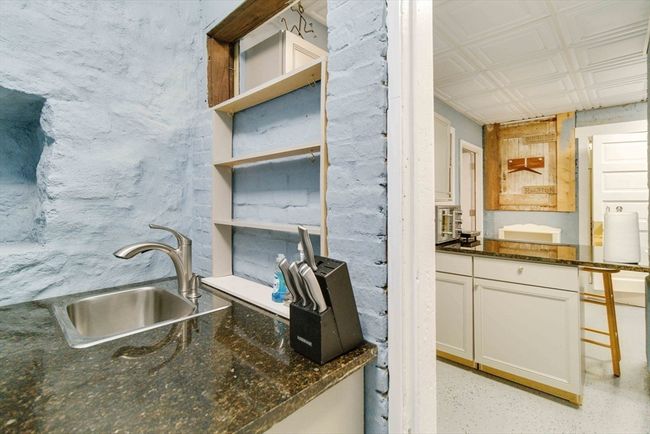 20 Edward St, House other with 8 bedrooms, 8 bathrooms and 7 parking in Worcester MA | Image 13
